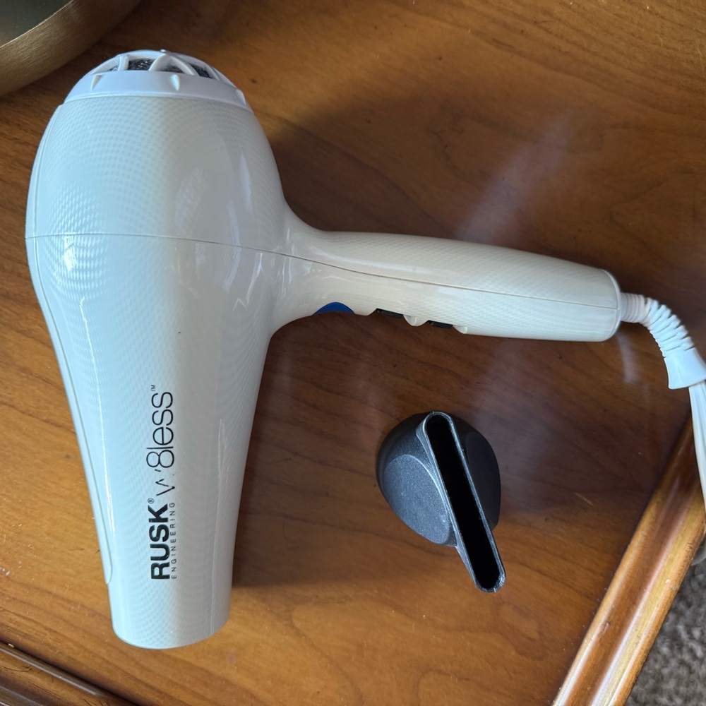 Rusk W8less Hair Dryer